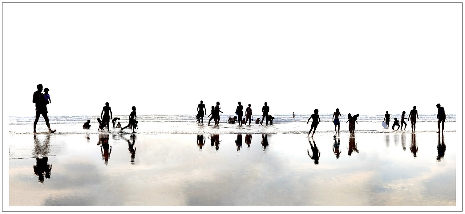 Marc Harrold, Beach 6
Diasec mounted C-print, 25 x 56 in.