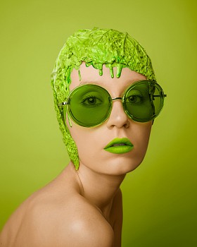 Flora Borsi - Verde available in 5 sizes