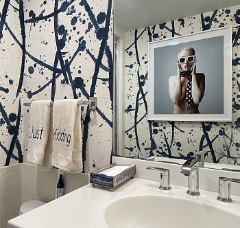 Flora Borsi - Installation View 